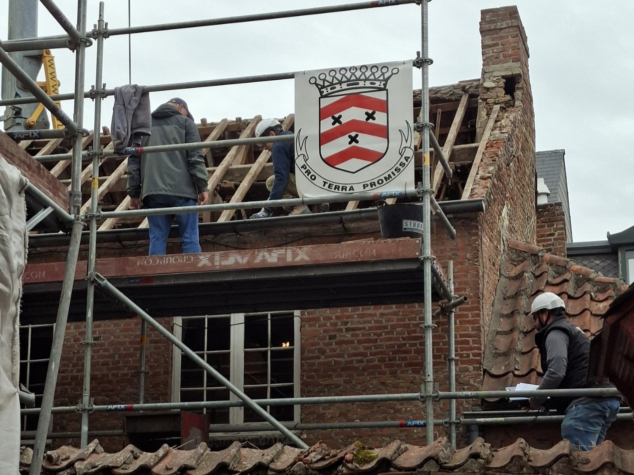 Dakwerken Piepenholleke in begijnhof Lier gestart